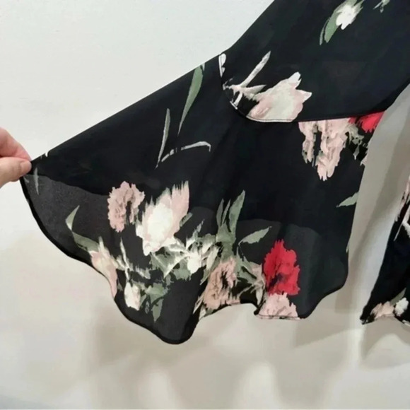 Vince Camuto Floral Print Keyhole Back Top XS - Picture 6 of 10